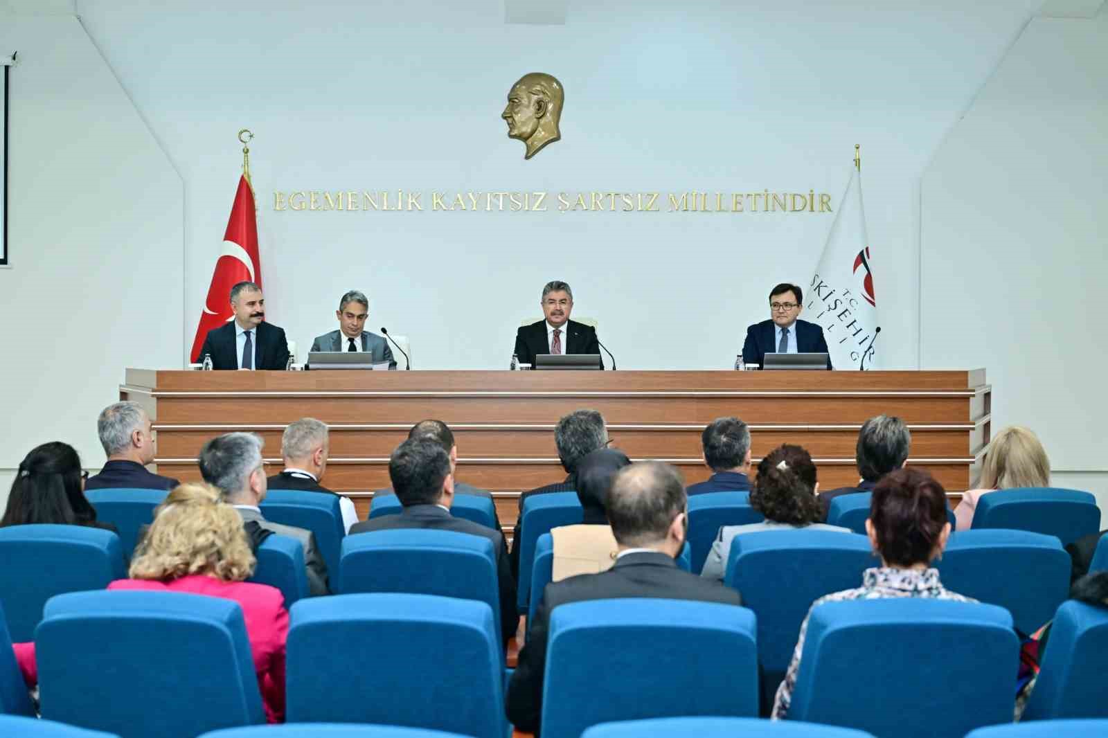 KADINA YÖNELİK ŞİDDETLE MÜCADELE ALANINDAKİ ÇALIŞMALAR DEĞERLENDİRİLDİ