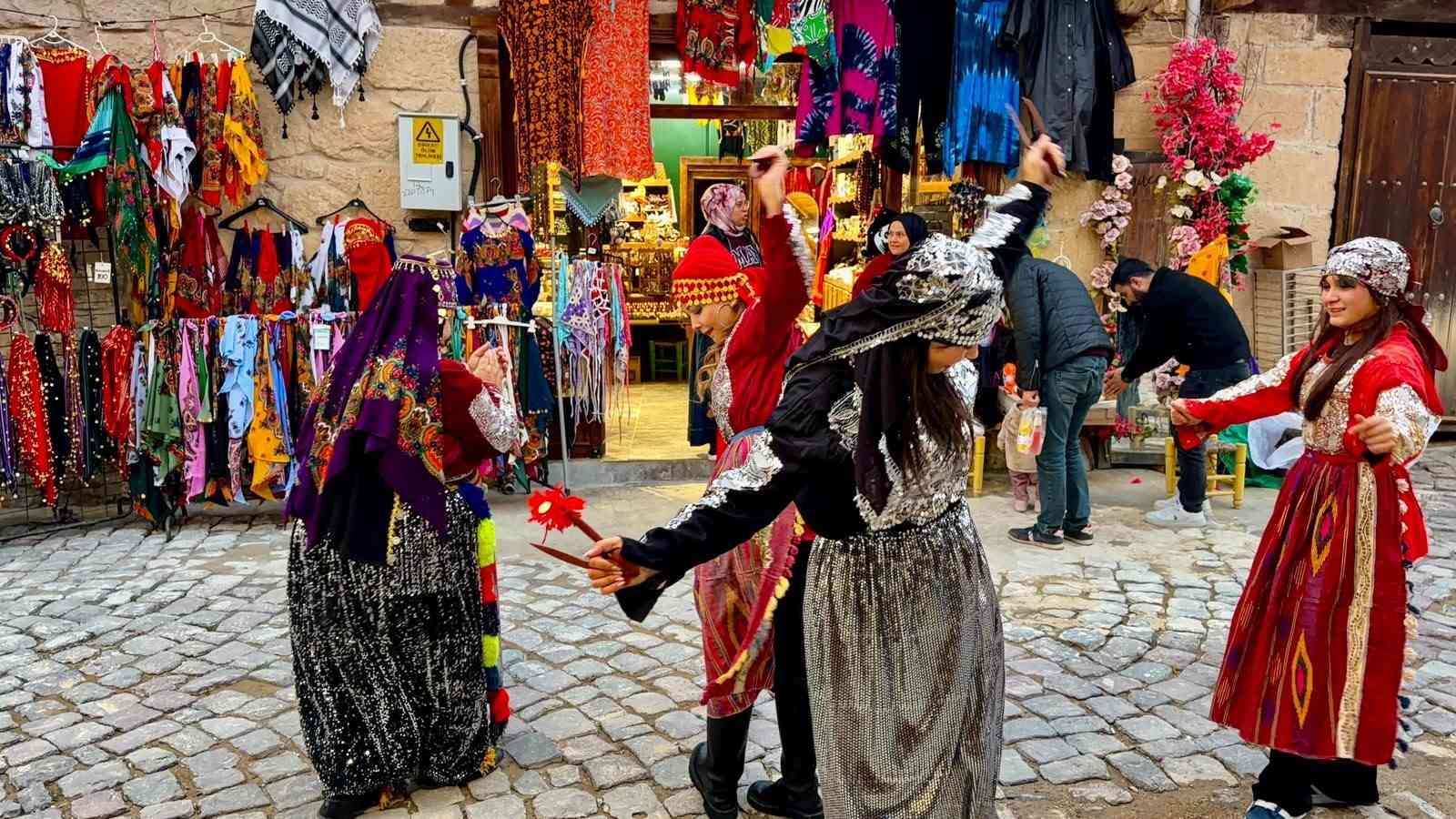 SOĞUK HAVAYA RAĞMEN FRİG VADİSİ’NE ZİYARETÇİ AKINI