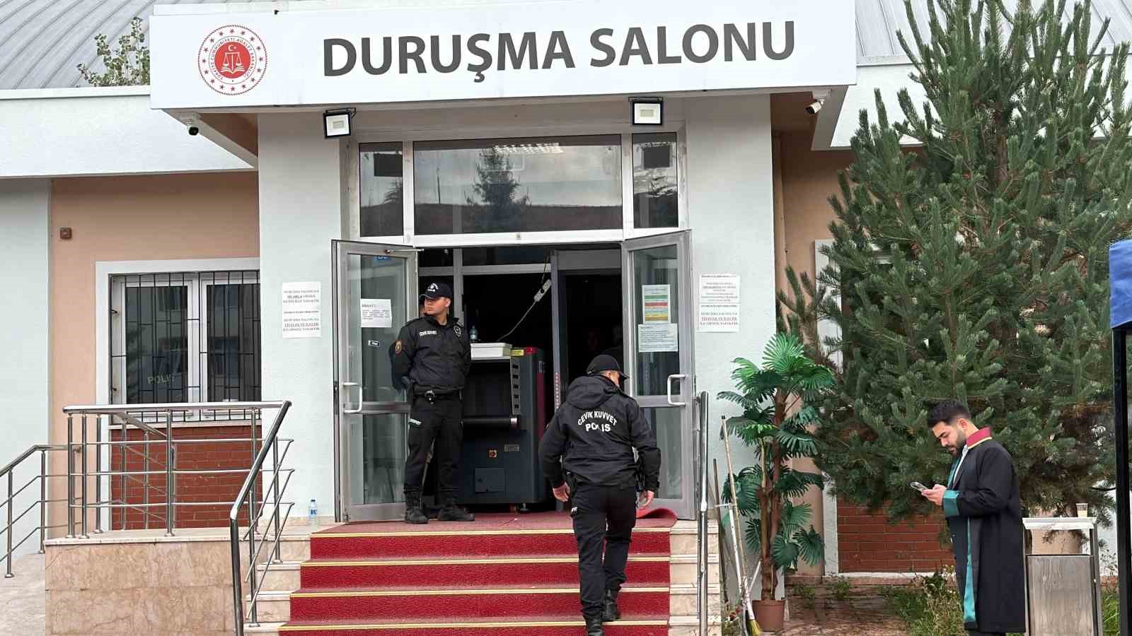 SANIK SARIYILDIZ: "TANJU ÖZCAN’IN TALİMATIYLA PARAYI SÜLEYMAN CAN’A GÖTÜRDÜM"