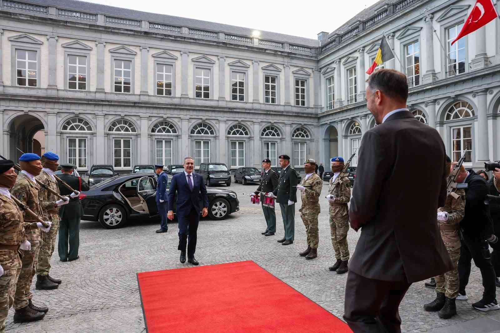FİDAN, ÇİFTÇİ VE GÜRLEK TÜRKİYE-BELÇİKA DIŞİŞLERİ, ADALET VE İÇİŞLERİ BAKANLARI DÖRDÜNCÜ TOPLANTISI AİLE FOTOĞRAFINA KATILDI