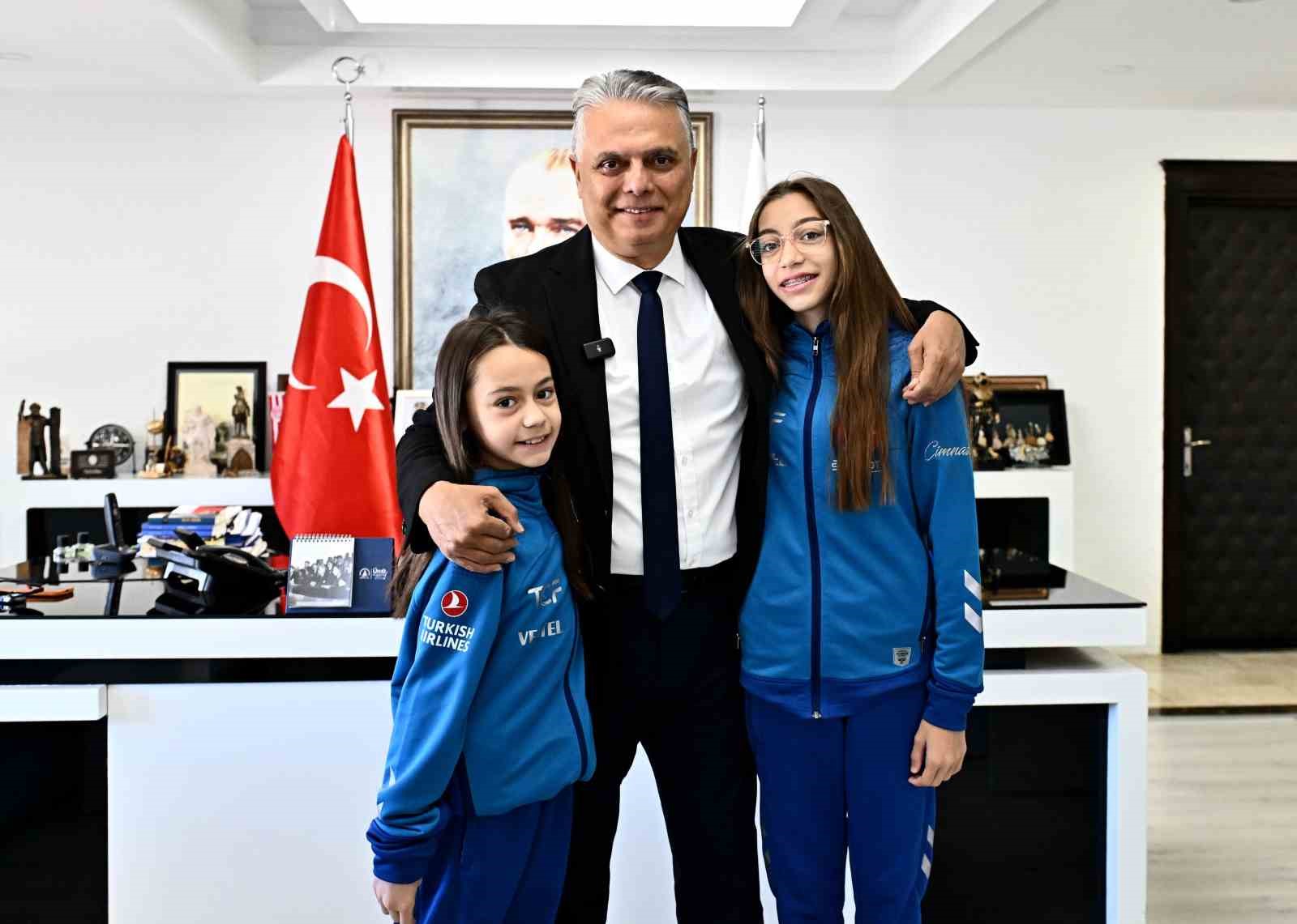 ŞAHİN KARDEŞLERDEN BALKAN BAŞARISI