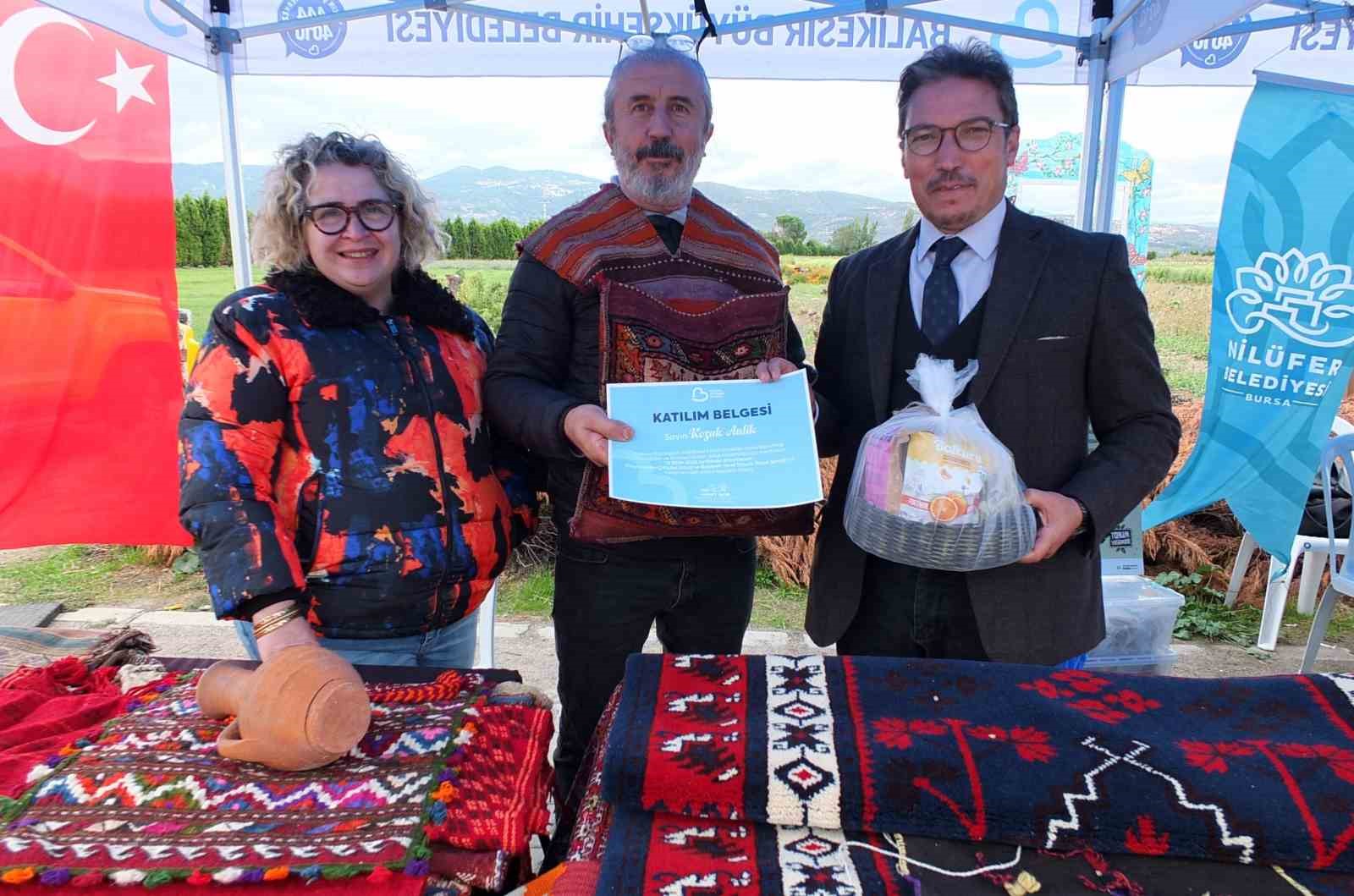 BURHANİYE DE ESKİ ÇOBANLARIN AZIK TORBALARI TURİSTİK EŞYA OLDU
