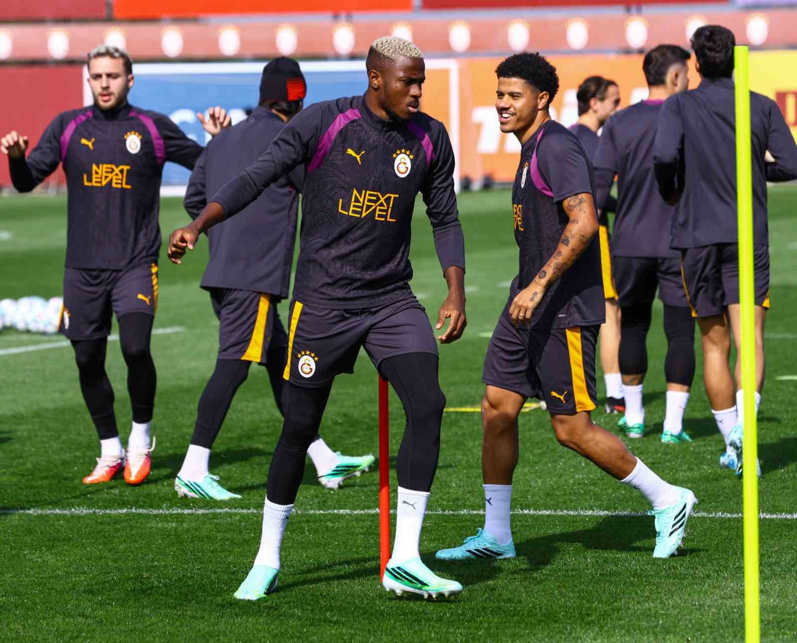 GALATASARAY, LİLLE MAÇI HAZIRLIKLARINI TAMAMLADI