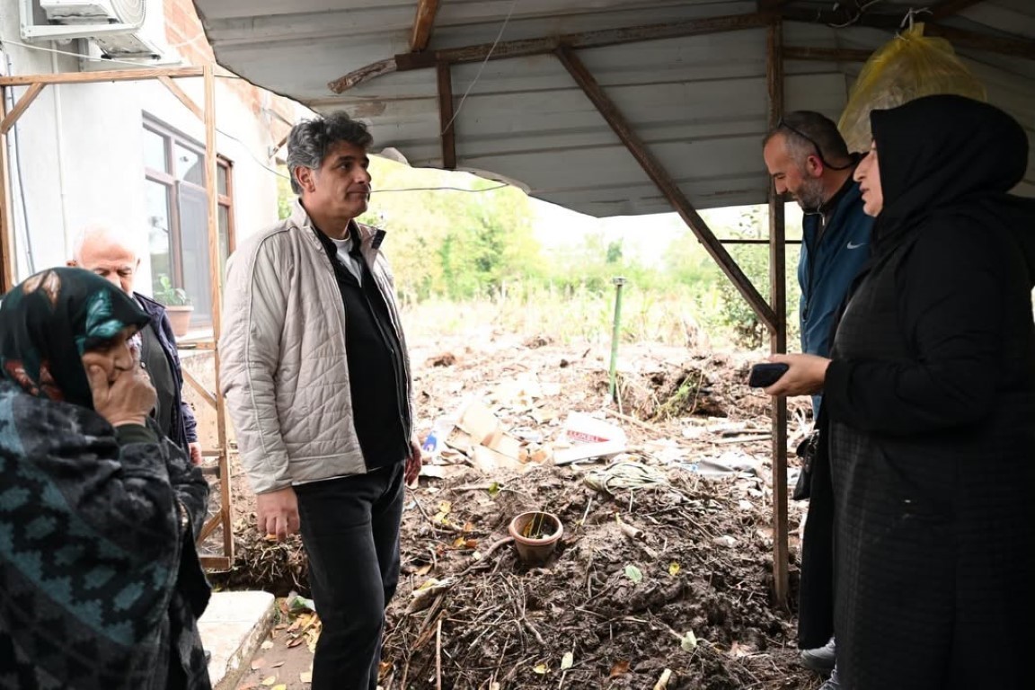KARTEPE’DE AFETTEN ETKİLENEN AİLELERE ZİYARET