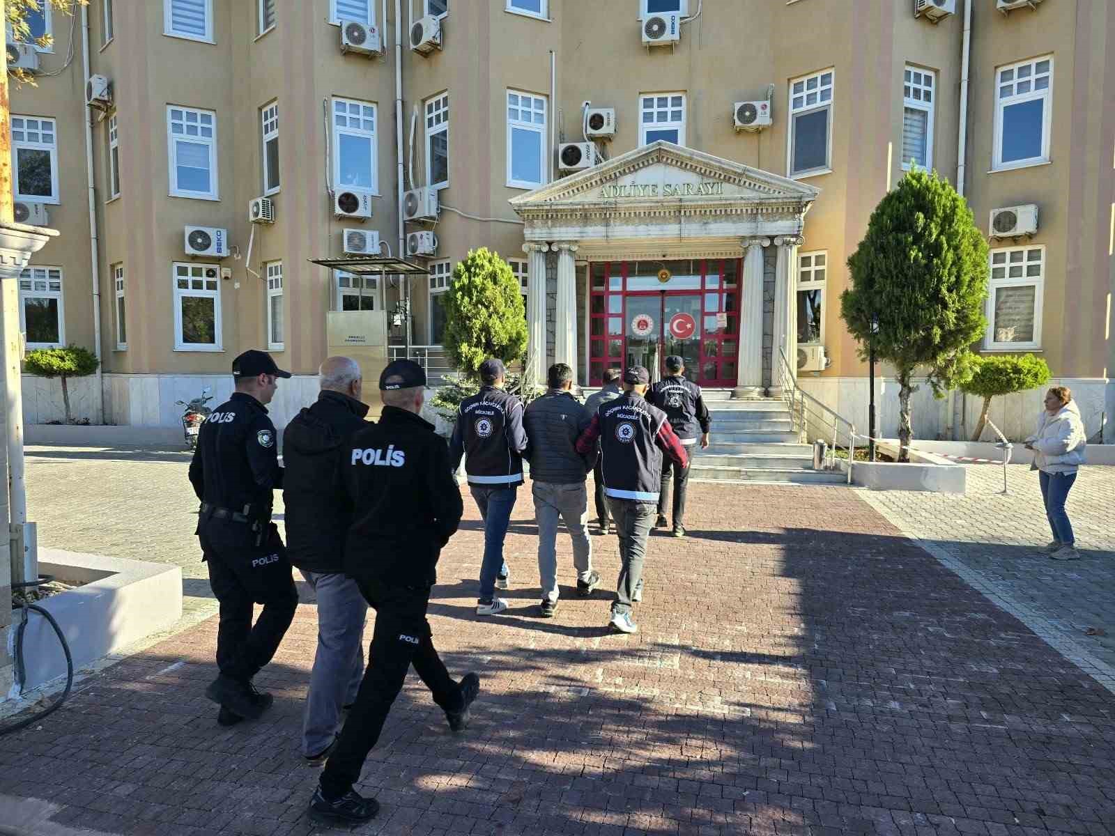 DİDİM’DE 25 DÜZENSİZ GÖÇMEN YAKALANDI, 3 ORGANİZATÖR TUTUKLANDI