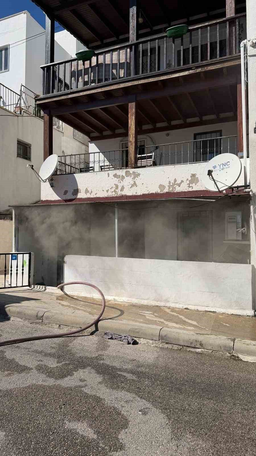 BODRUM’DA EV YANGINI PANİĞE NEDEN OLDU