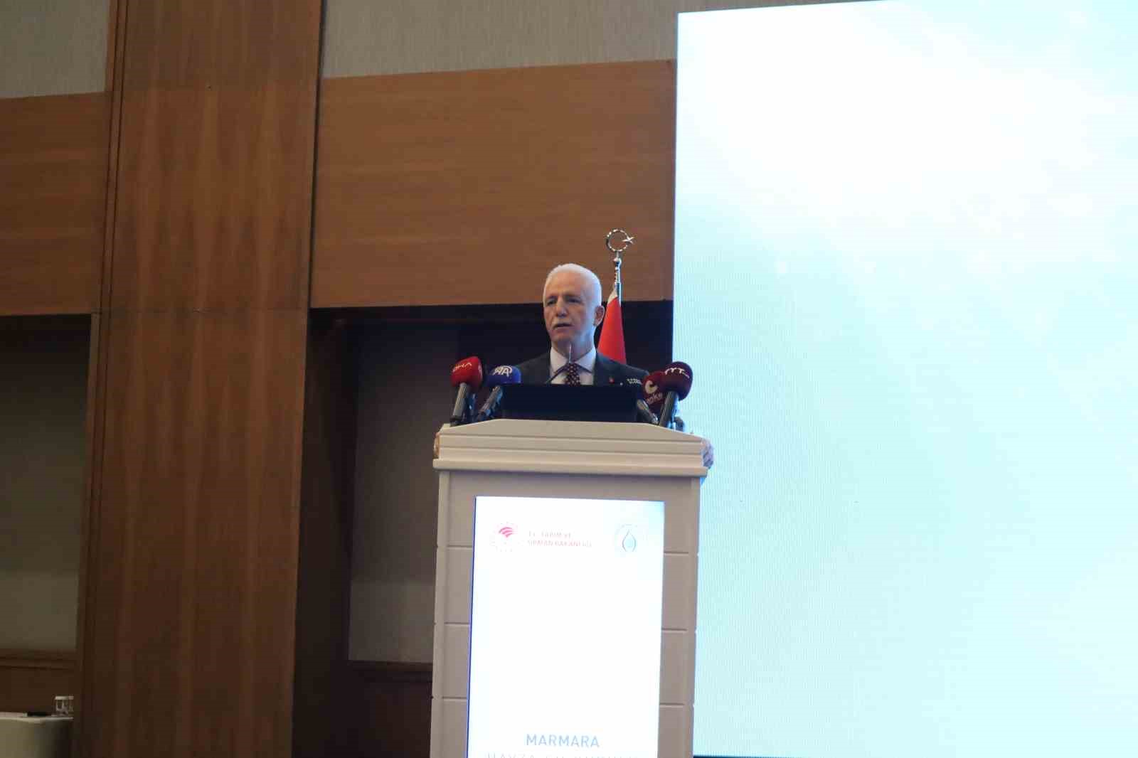 İSTANBUL VALİSİ GÜL: "VATANDAŞLARIMIZ VE İDARECİLER OLARAK BU ŞEHİRDE YAŞAYAN HERKESİN BU SELİN OLMASINDA AZ YA DA ÇOK KUSURU VAR"