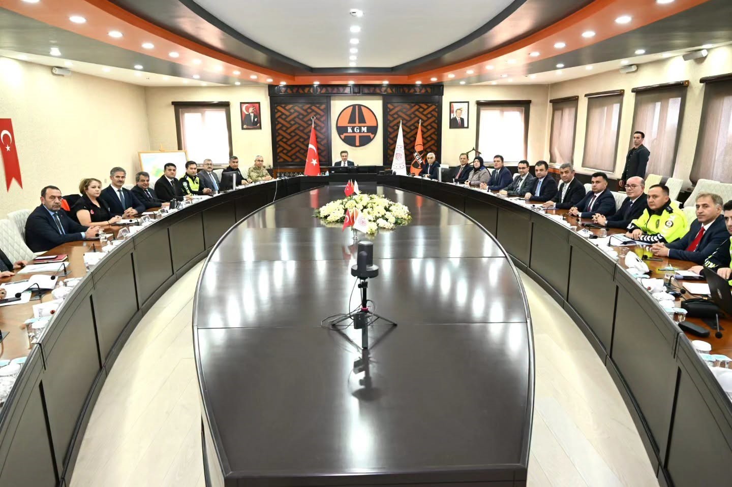 "TRAFİK GÜVENLİĞİ HERKESİN ORTAK SORUMLULUĞU"