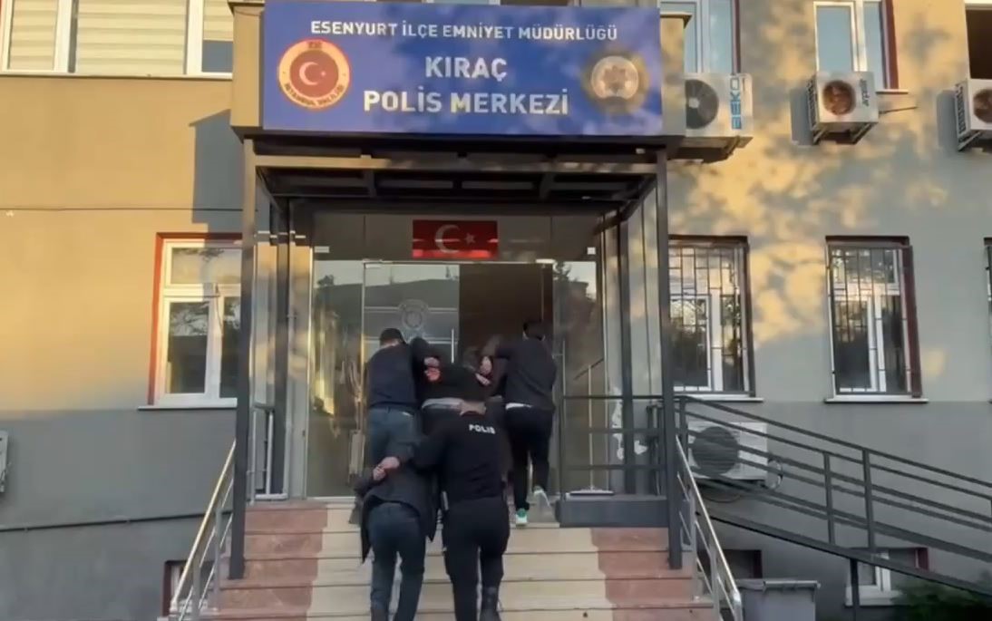 AVCILAR’DA DRON DESTEKLİ NARKOTİK OPERASYONU: 5 ŞÜPHELİ YAKALANDI