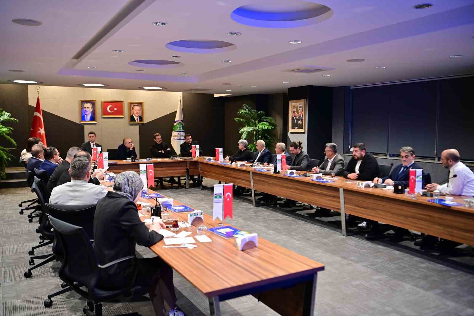 BAŞKAN BAHADIR, MUHTARLARI AĞIRLADI