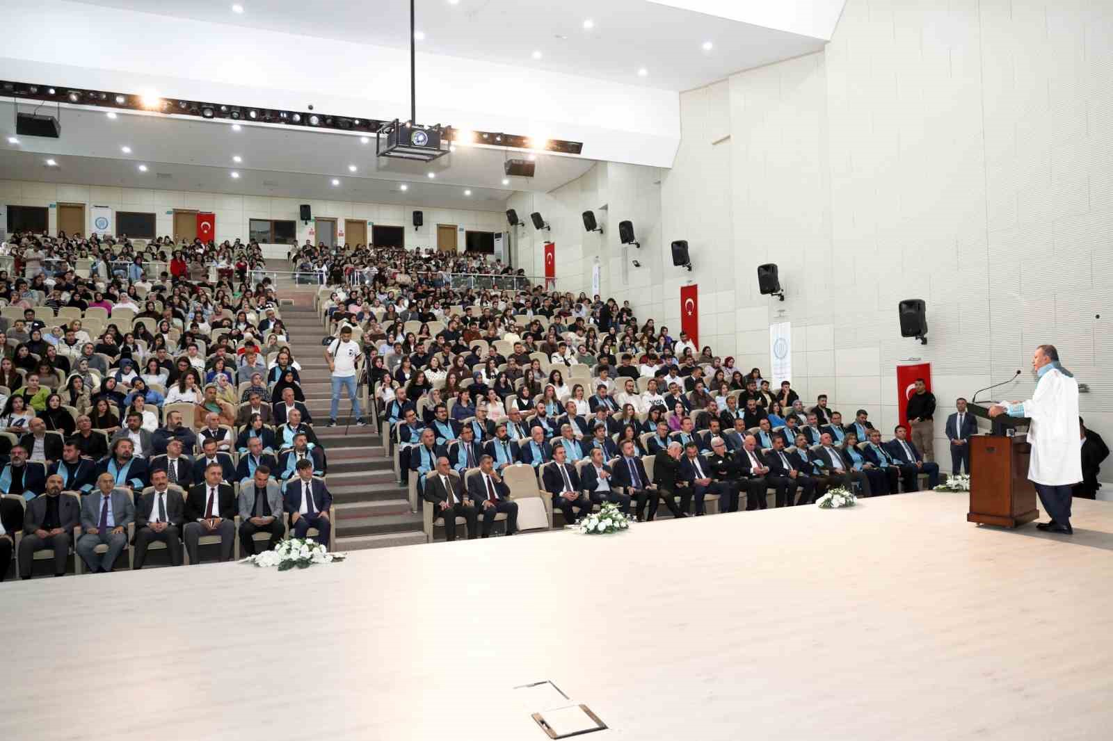 BEÜ’DE 2026-2027 AKADEMİK YILI AÇILIŞ TÖRENİ GERÇEKLEŞTİRİLDİ