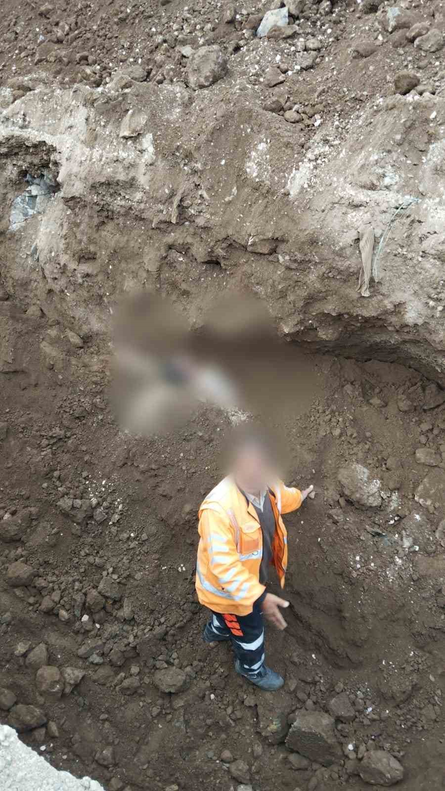 VAN’DA GÖÇÜK ALTINDA KALAN İŞÇİ HAYATINI KAYBETTİ