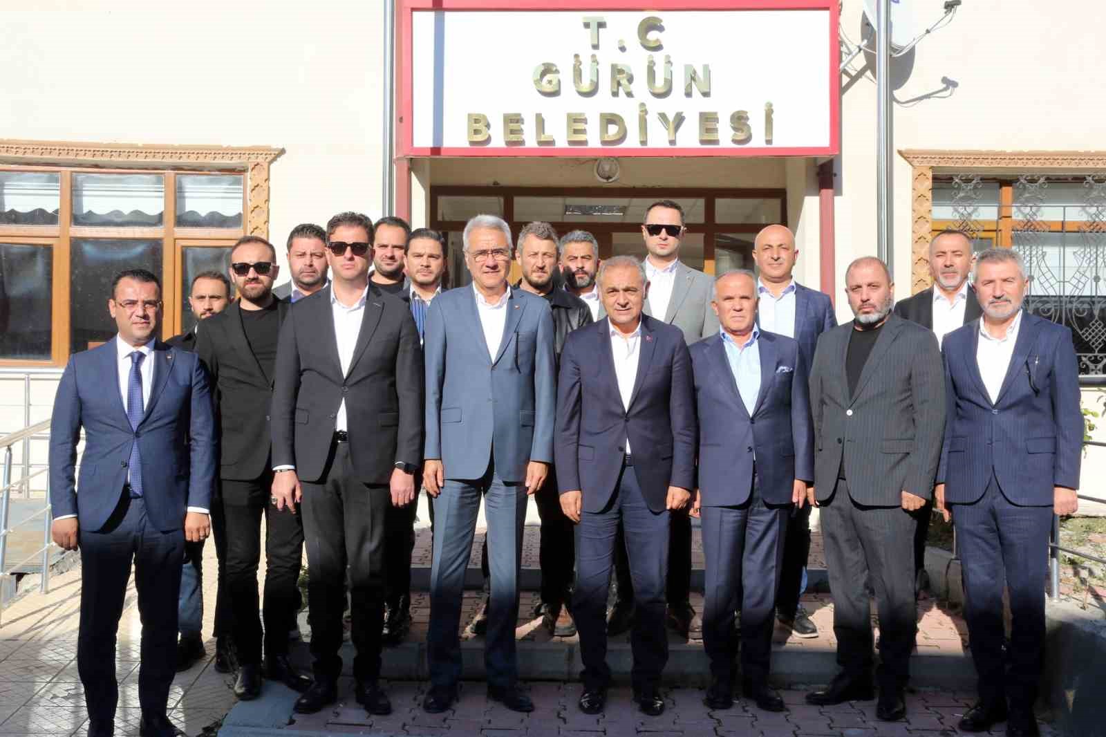 STSO BAŞKANI ZEKİ ÖZDEMİR: "İYİ GÜNDE, KÖTÜ GÜNDE HER DÖNEM ÜYELERİMİZİN YANINDAYIZ"