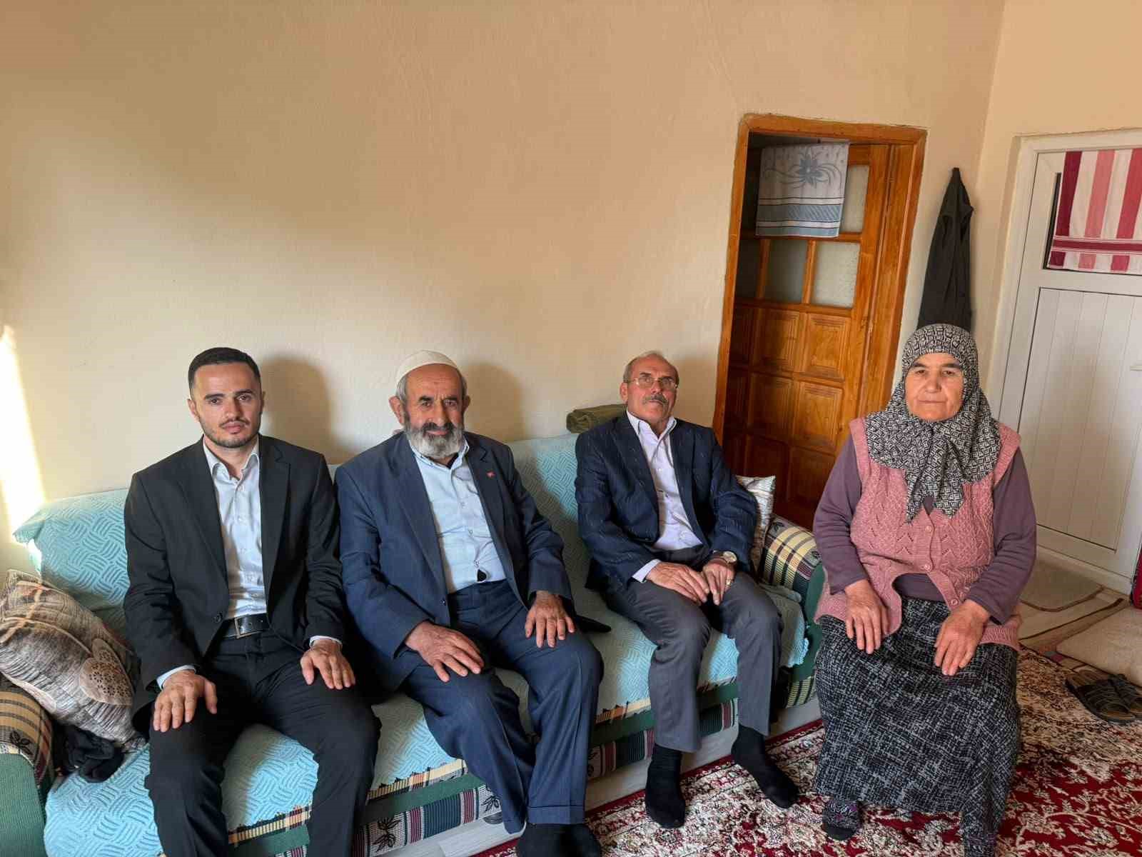 MHP’Lİ HEYETTEN KULUNCAK’TA ŞEHİT AİLELERİNE ZİYARET