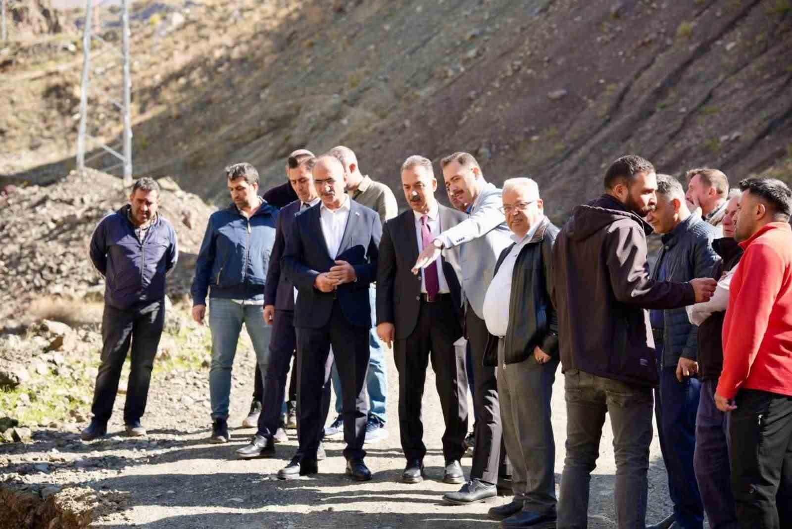 ÜZÜMLÜ’DE SELDEN ETKİLENEN KÖYLERDE ÇALIŞMALAR İNCELENDİ