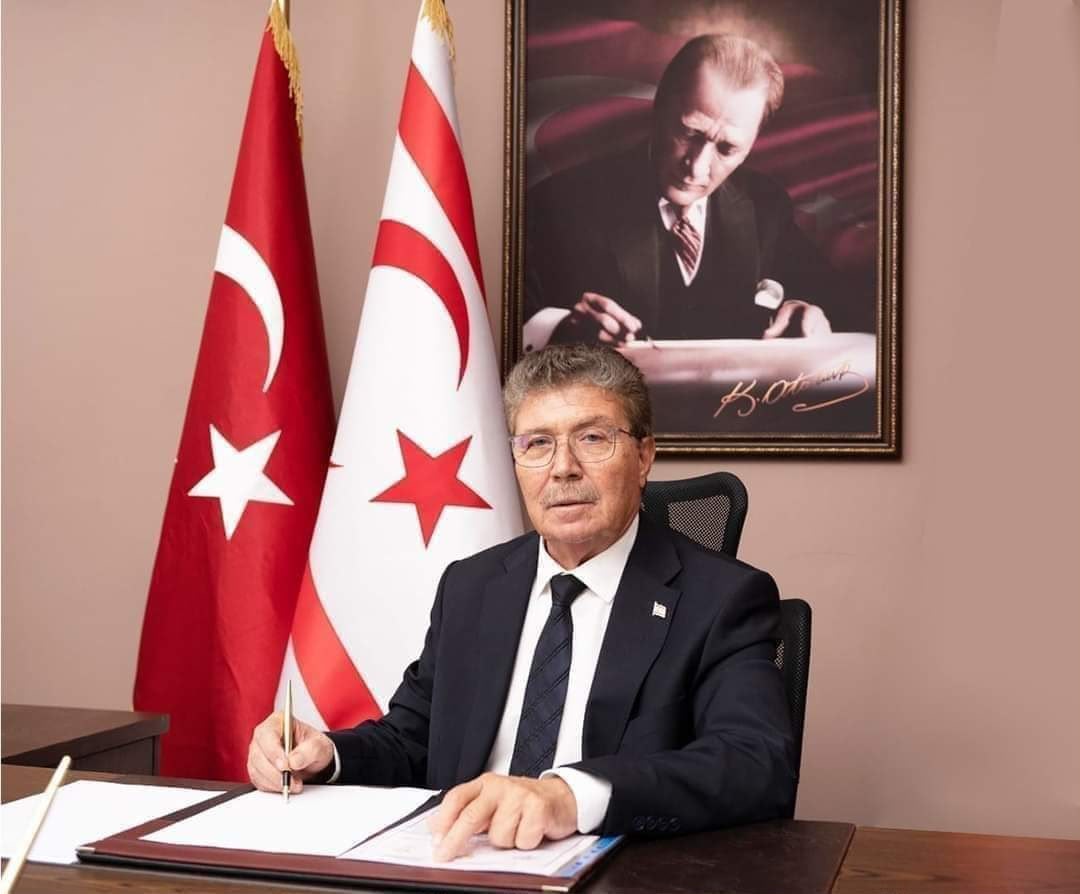 KKTC BAŞBAKANI ÜSTEL: "2027 YILINDA KKTC VATANDAŞI ÖĞRENCİLERİMİZİN ÜNİVERSİTE HARÇLARININ TAMAMINI DEVLET OLARAK KARŞILAYACAĞIZ"