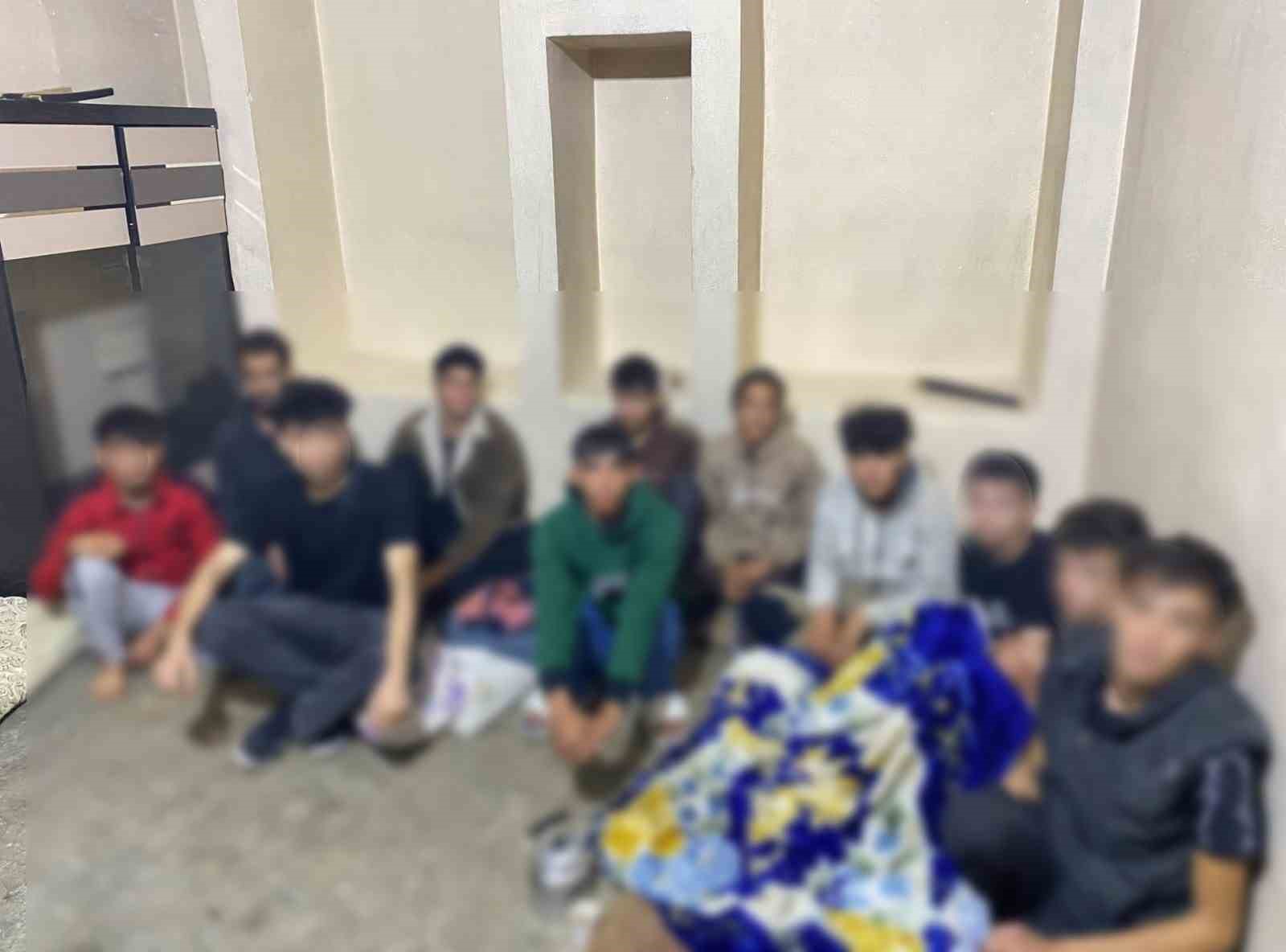 ŞANLIURFA’DA 61 DÜZENSİZ GÖÇMEN YAKALANDI