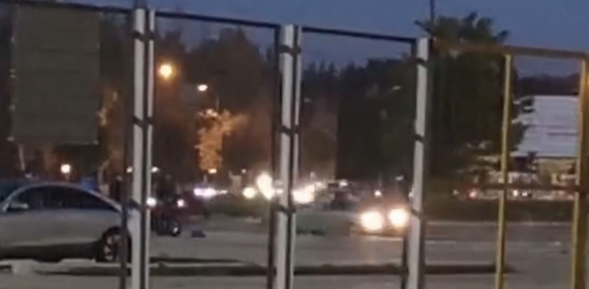 ESKİŞEHİR’DE OTOMOBİLİN DRİFT ANI KAMERADA