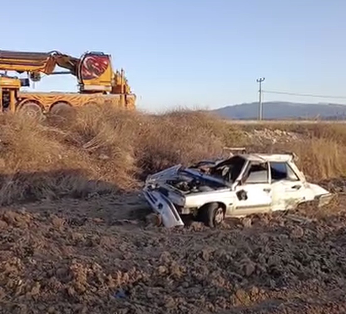 BURDUR’DA OTOMOBİL TAKLA ATTI: 1 YARALI