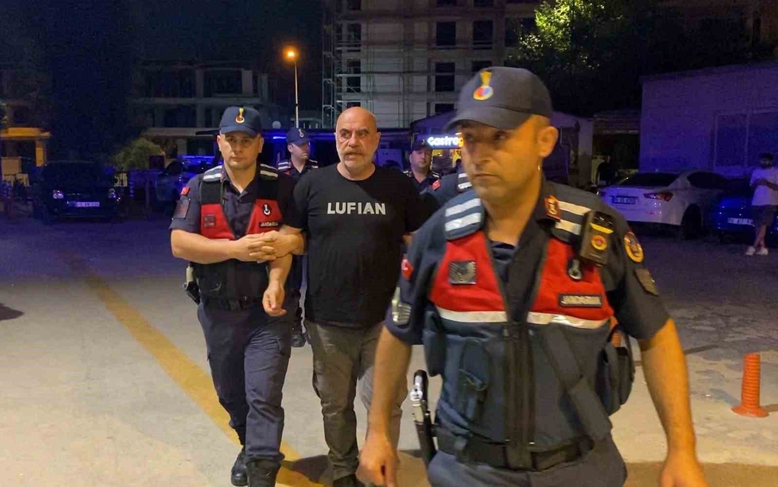 YÖNETMEN EZEL AKAY VE KARDEŞİNİN UYUŞTURUCU TESTLERİ POZİTİF ÇIKTI