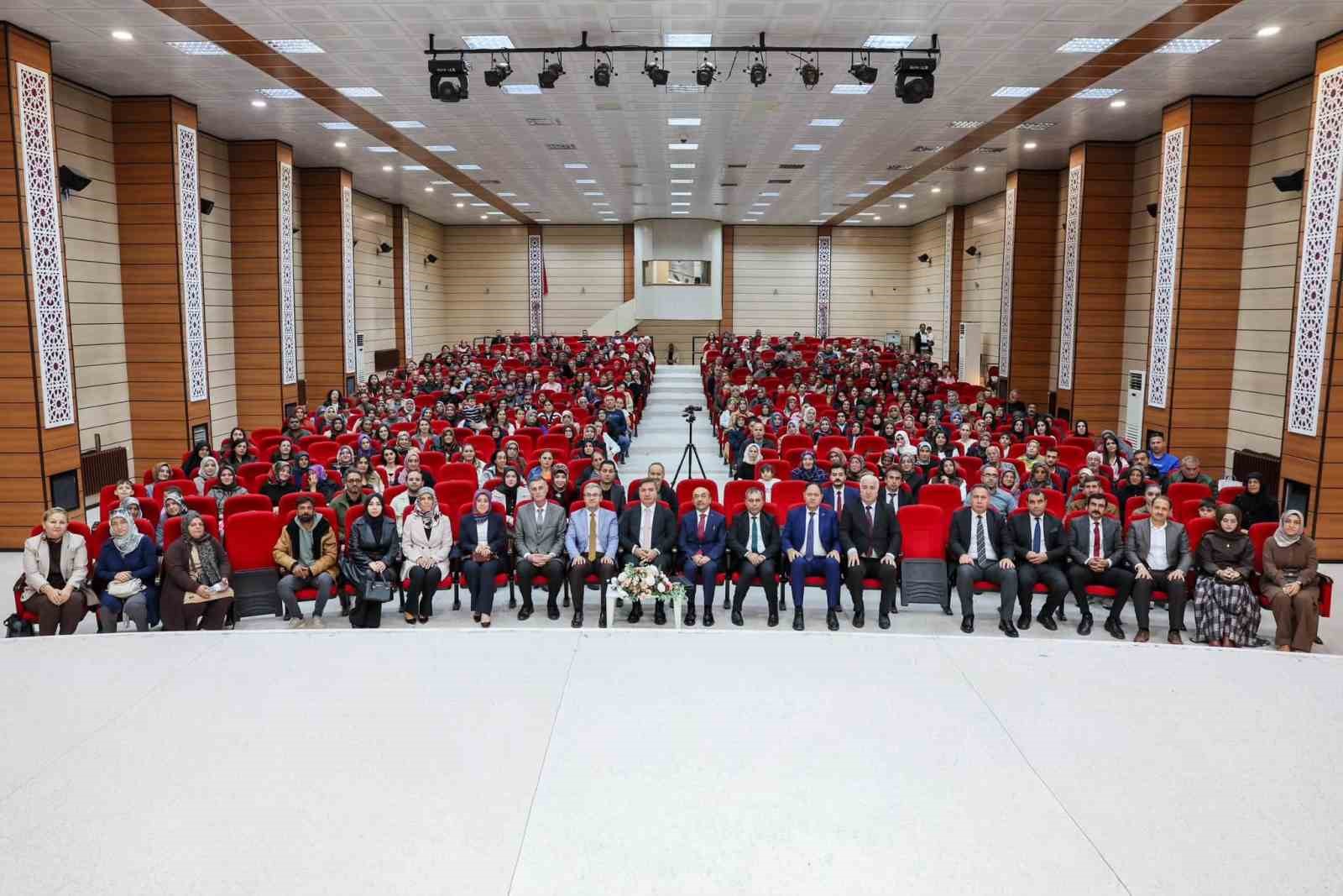 ERZİNCAN’DA OKUL GÜVENLİĞİ TOPLANTISI DÜZENLENDİ