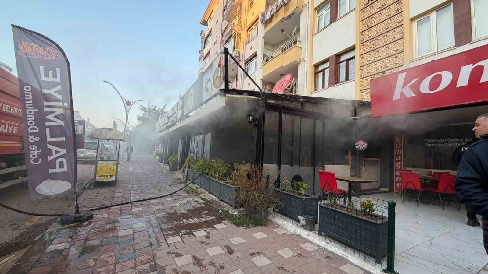 YOZGAT’TA İŞ YERİNDE ÇIKAN YANGIN BÜYÜMEDEN SÖNDÜRÜLDÜ