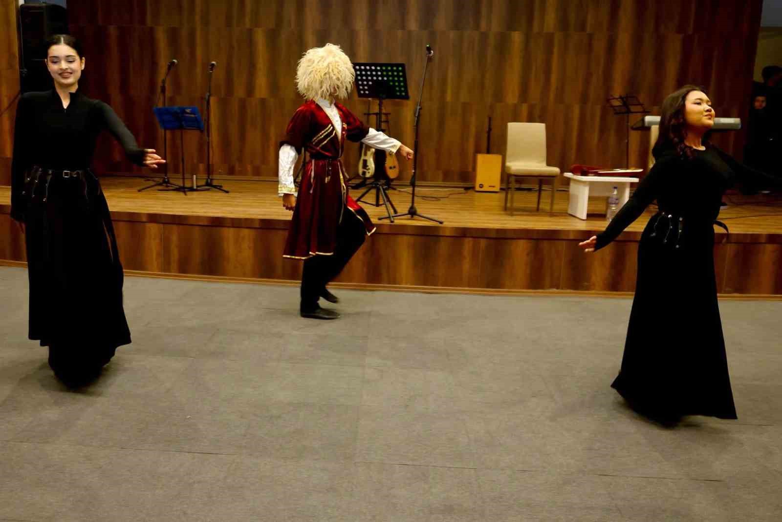 BİLECİK’TE ÖĞRENCİ YURDUNDA KAFKAS RÜZGÂRI