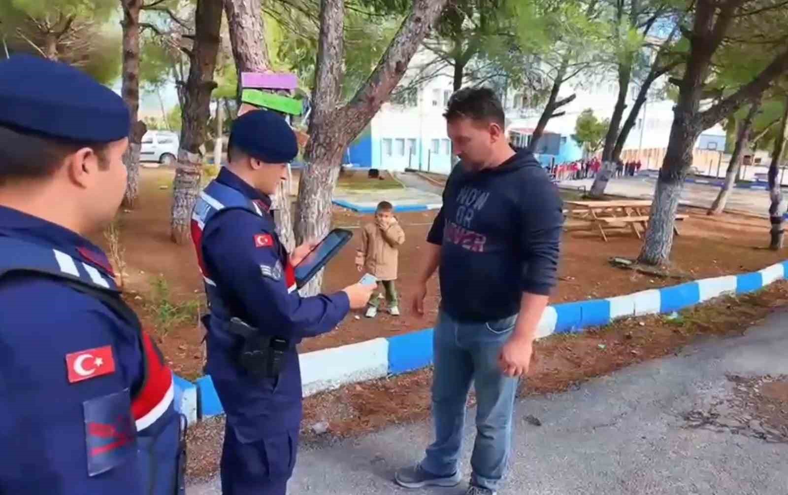 ÇANAKKALE VALİLİĞİ: ÇOCUKLARIMIZIN GÜVENLİĞİ, GELECEĞİMİZİN GÜVENCESİDİR