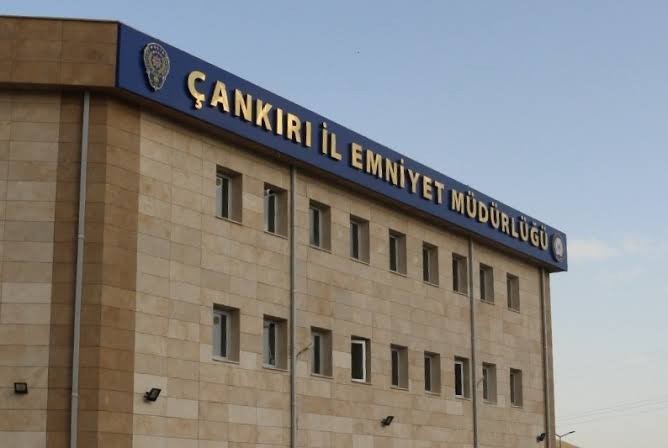 ARALARINDA ŞEHİT AİLESİNİN DE BULUNDUĞU ÇOK SAYIDA VATANDAŞI DOLANDIRAN SANIKLARA CEZA YAĞDI