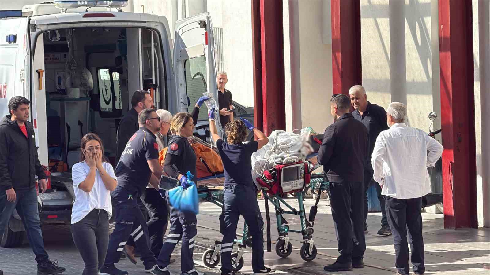 TRAKTÖR ŞAFTINA KOLUNU KAPTIRAN KADIN AĞIR YARALANDI
