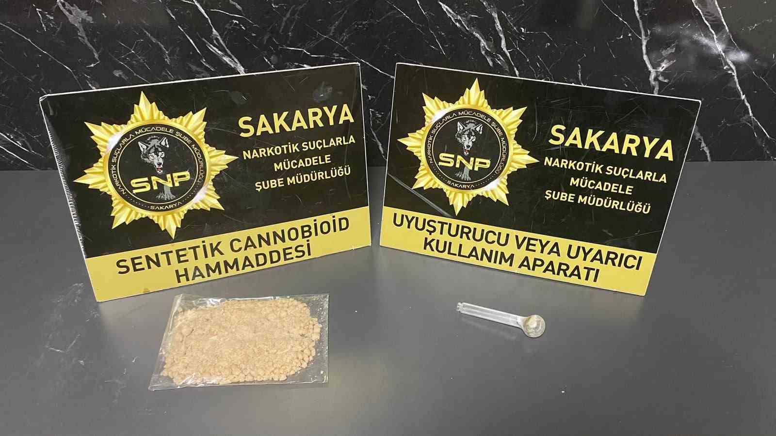 UYUŞTURUCU SEVKİYATI GİŞELERDE ENGELLENDİ: 1 TUTUKLAMA