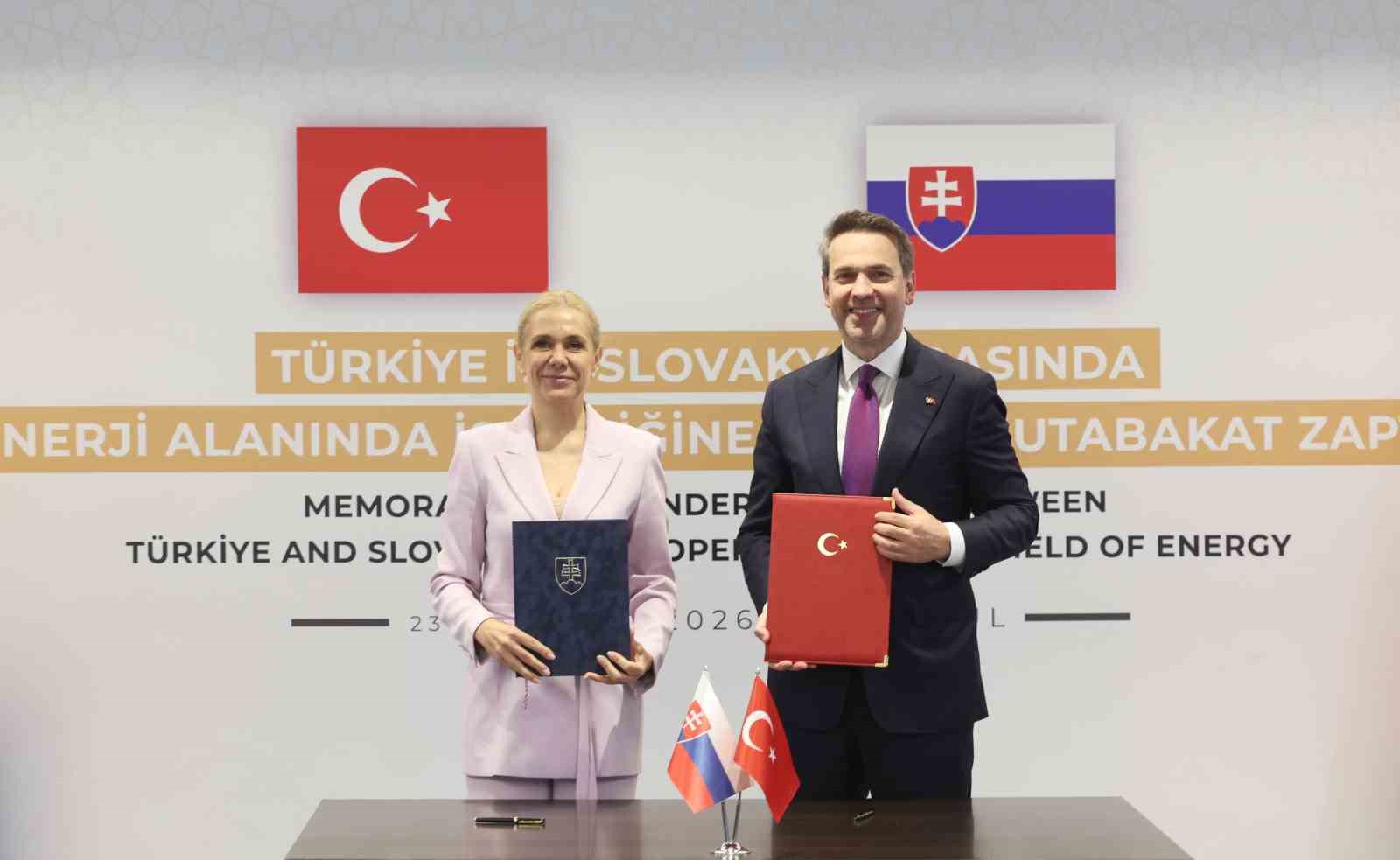 TÜRKİYE İLE SLOVAKYA ARASINDA ‘ENERJİ ALANINDA İŞBİRLİĞİNE İLİŞKİN MUTABAKAT ZAPTI’ İMZALANDI