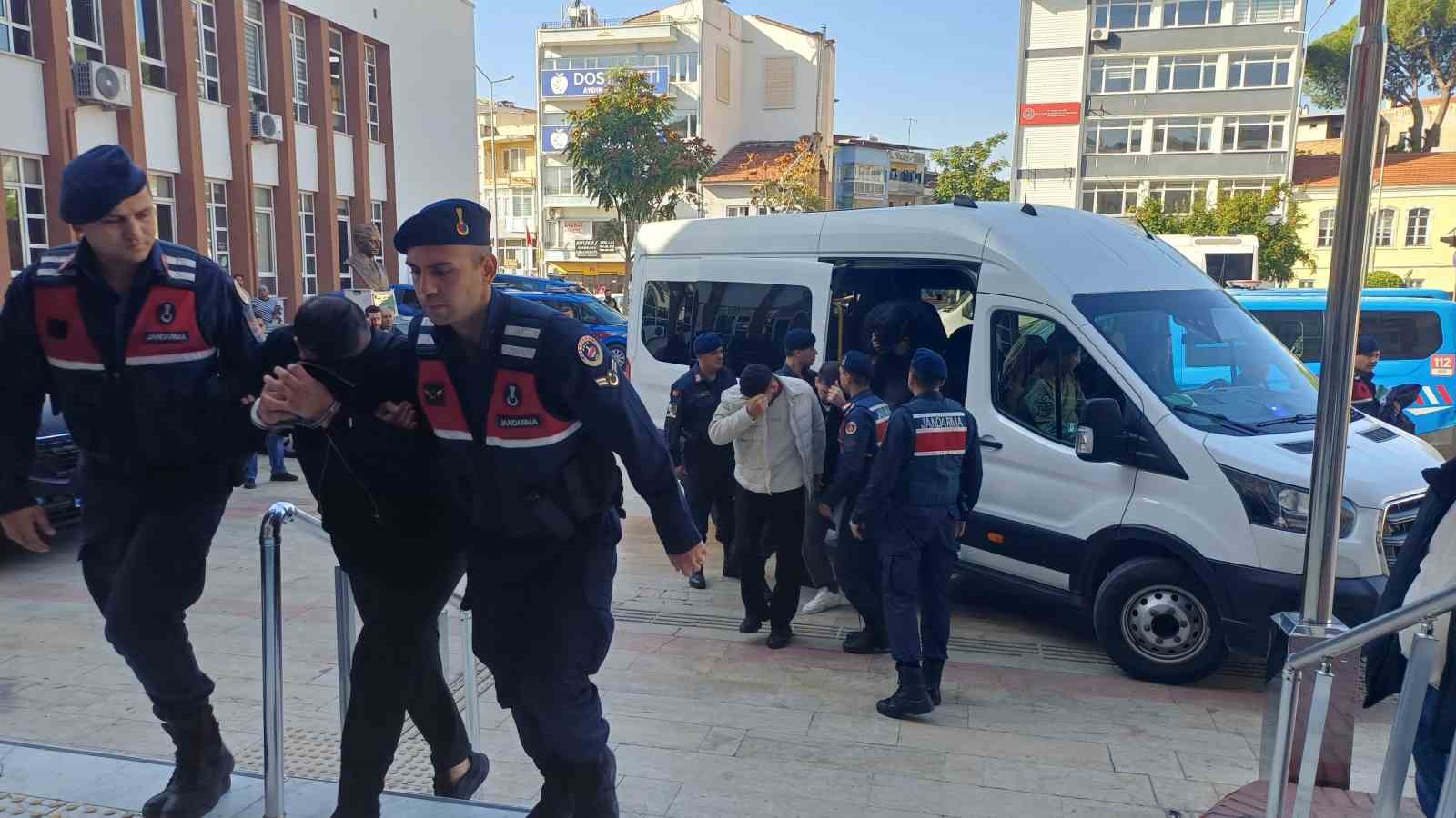 ADLİYEYE SEVK EDİLEN 71 ŞÜPHELİDEN 3’Ü TUTUKLANDI