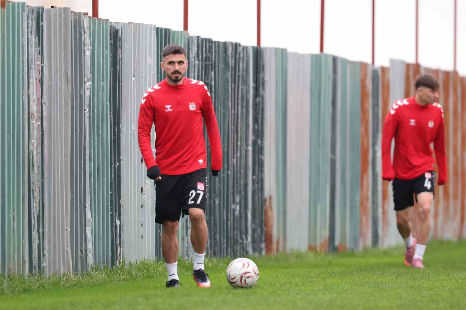 SİVASSPOR, ÜMRANİYESPOR MAÇINA HAZIR