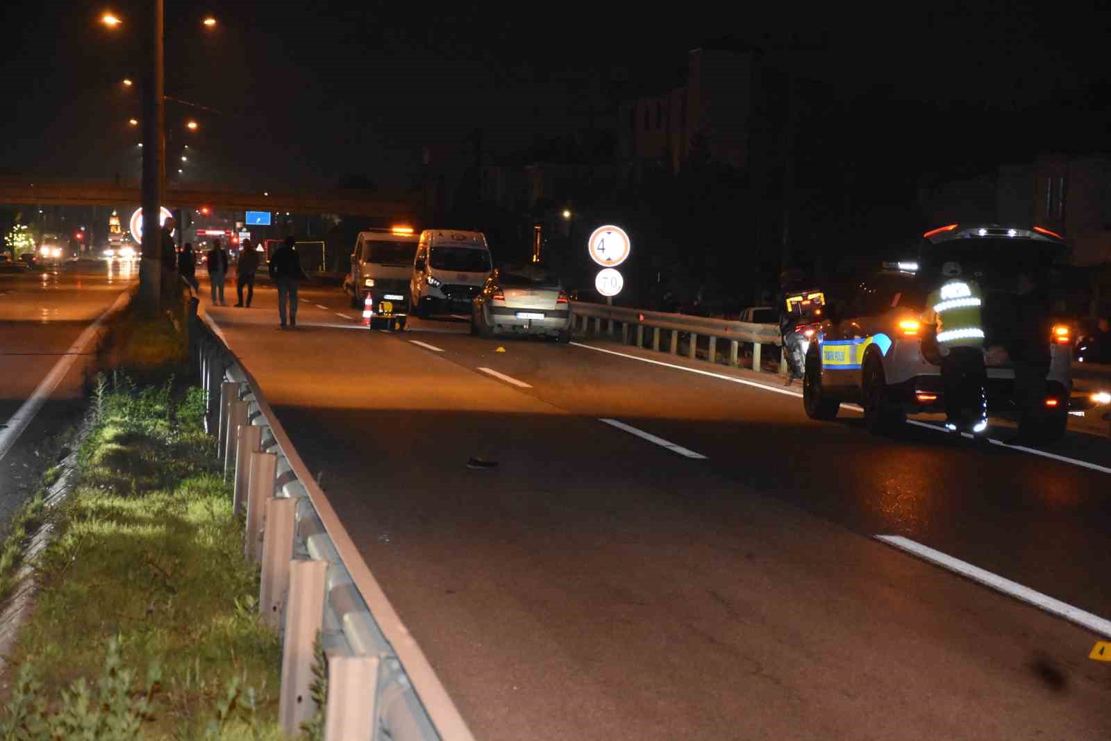 YOLUN KARŞISINA GEÇERKEN OTOMOBİLİN ÇARPTIĞI YAŞLI KADIN HAYATINI KAYBETTİ