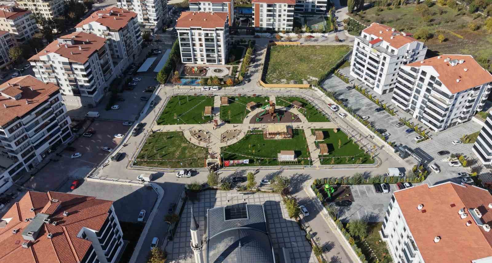 BU PARK ÇOCUKLARI TARİHTE YOLCULUĞA ÇIKARTIYOR