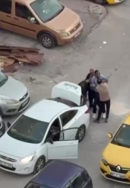 ADANA’DA FİLM GİBİ ADAM KAÇIRMA OLAYI: OTOMOBİLİN BAGAJINA ZORLA BİNDİRDİLER