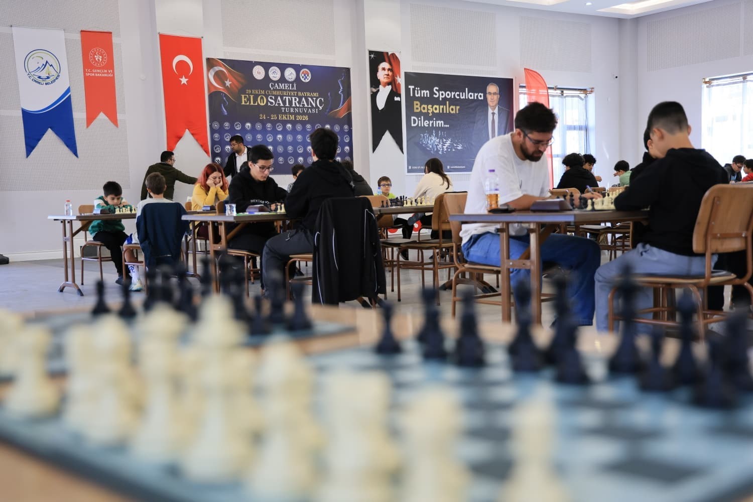 ÇAMELİ’DE 29 EKİM CUMHURİYET BAYRAMI ELO SATRANÇ TURNUVASI BAŞLADI