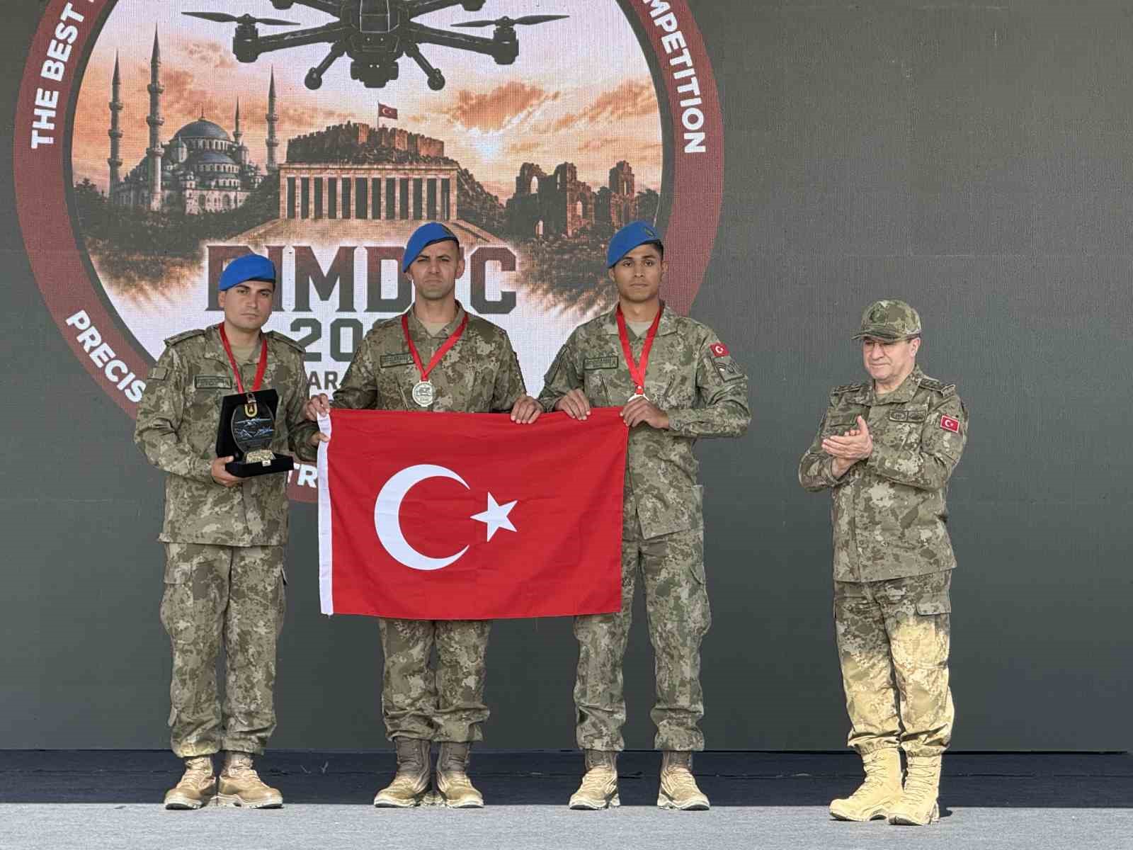 ULUSLARARASI EN İYİ ASKERİ UÇANGÖZ YARIŞMASI’NDA ŞAMPİYON TÜRKİYE OLDU