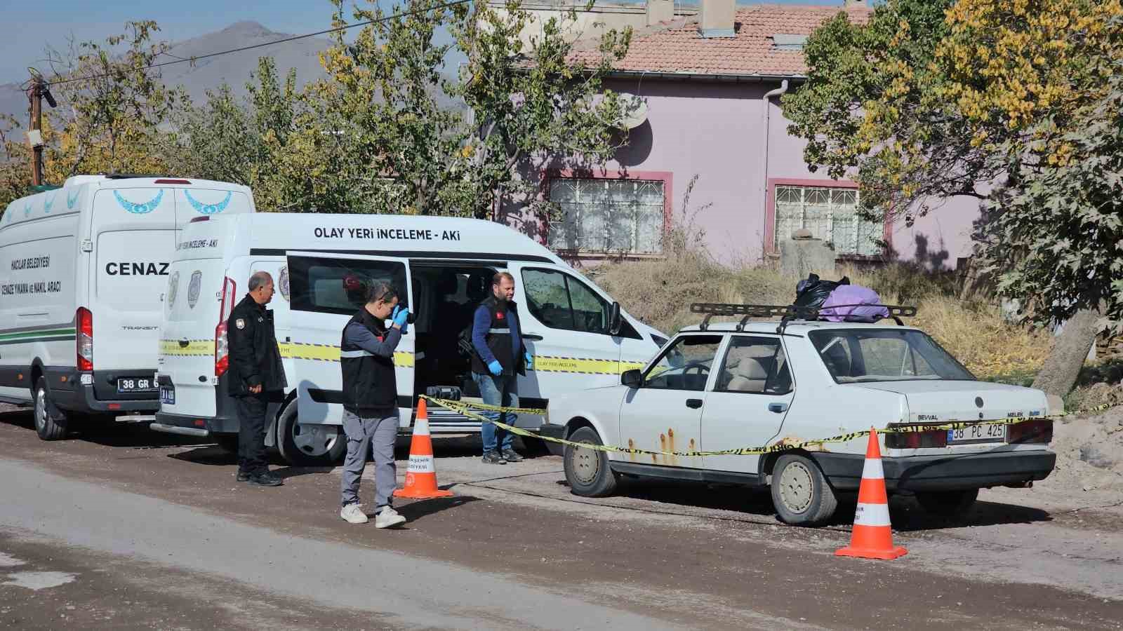 HASTANEYE GİDEMEDEN VEFAT ETTİ