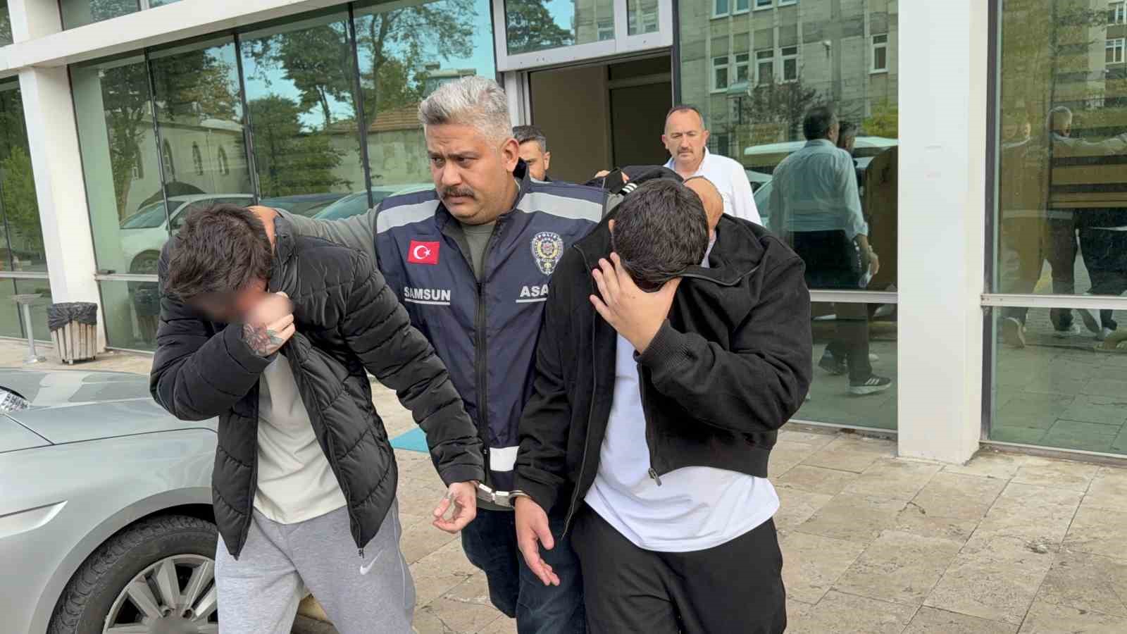 SOSYAL MEDYADA TANIŞTIĞI KİŞİLERİN TUZAĞINA DÜŞTÜ: 300 BİN LİRALIK KREDİ ÇEKTİRİP GASP ETTİLER
