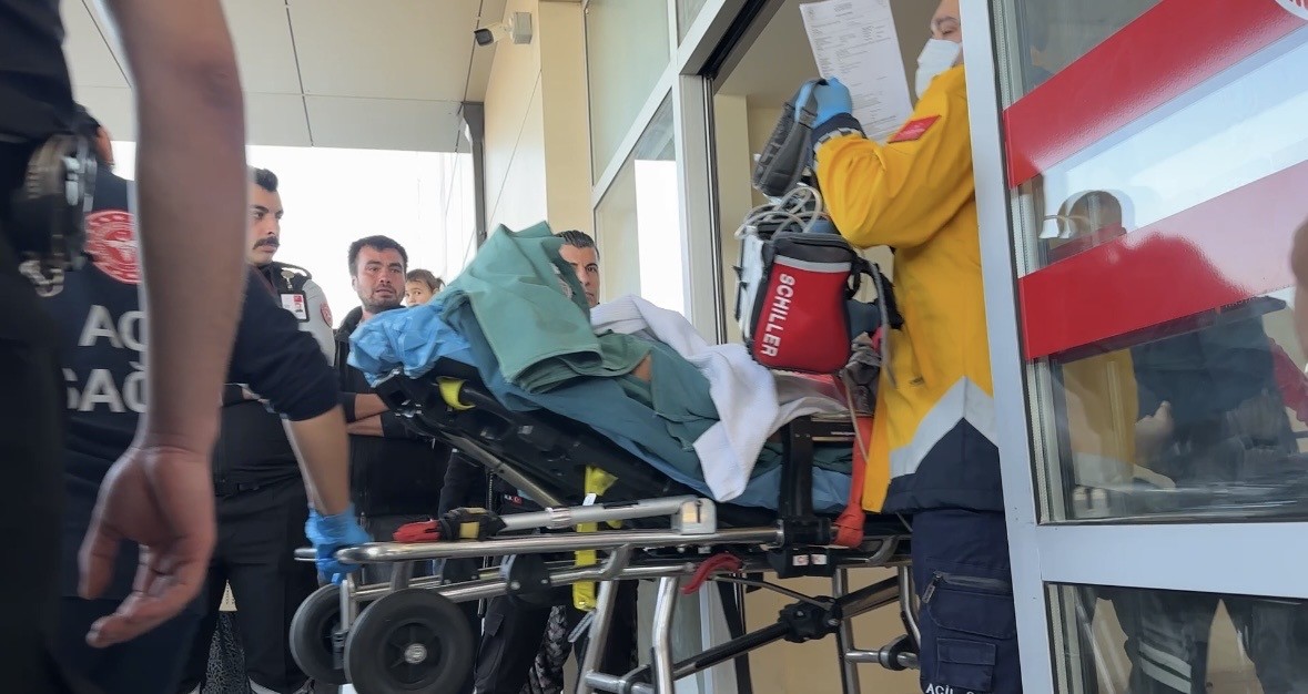 BURDUR’DA SİLAHLI KAVGA: 1’İ AĞIR 3 YARALI