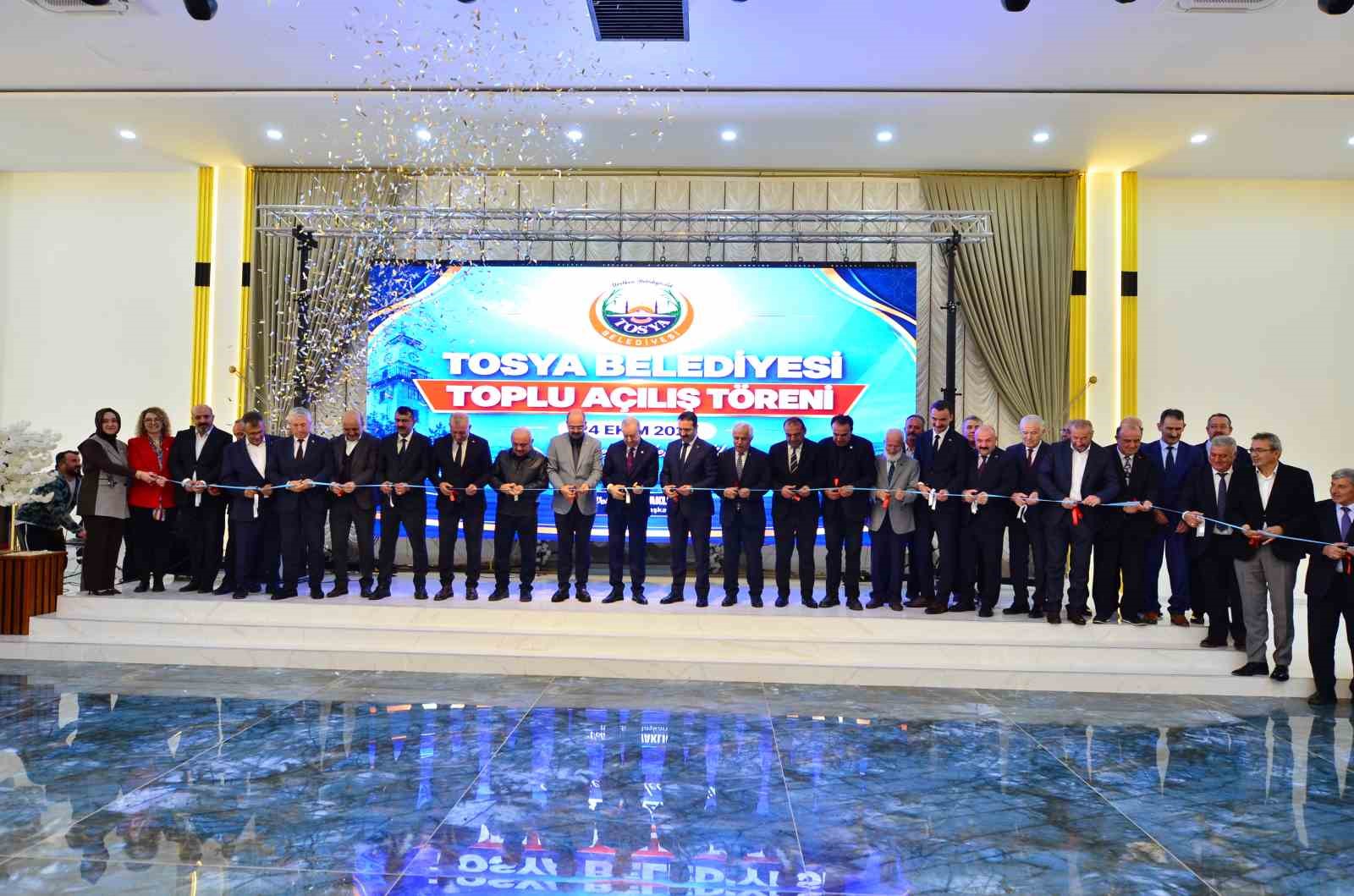 TOSYA BELEDİYESİ’NİN İLÇENİN ÇEHRESİNİ DEĞİŞTİREN PROJELERİ İÇİN GÖRKEMLİ AÇILIŞ TÖRENİ