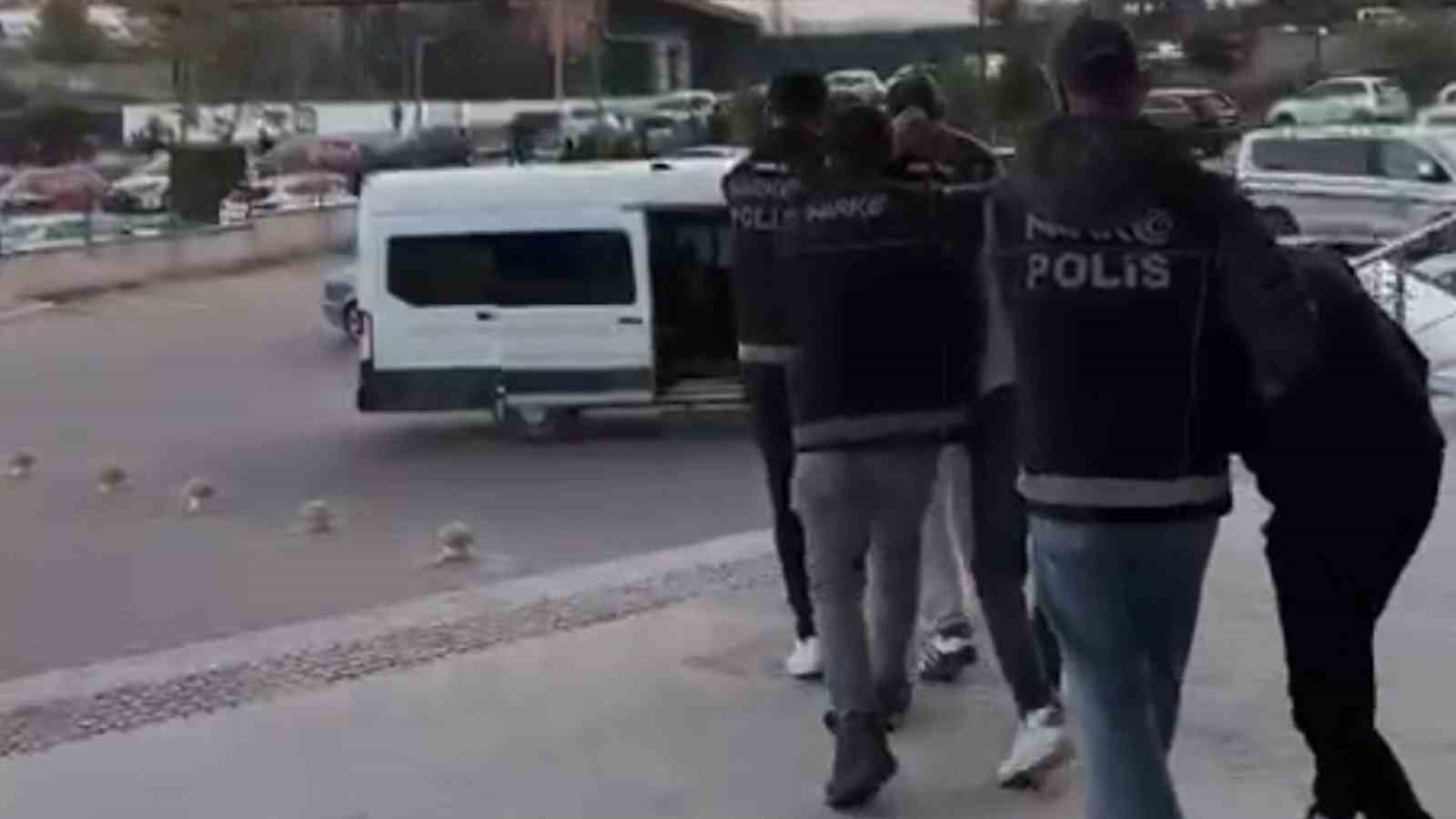 KIRIKKALE’DE UYUŞTURUCU TACİRLERİNE OPERASYON: 5 TUTUKLAMA