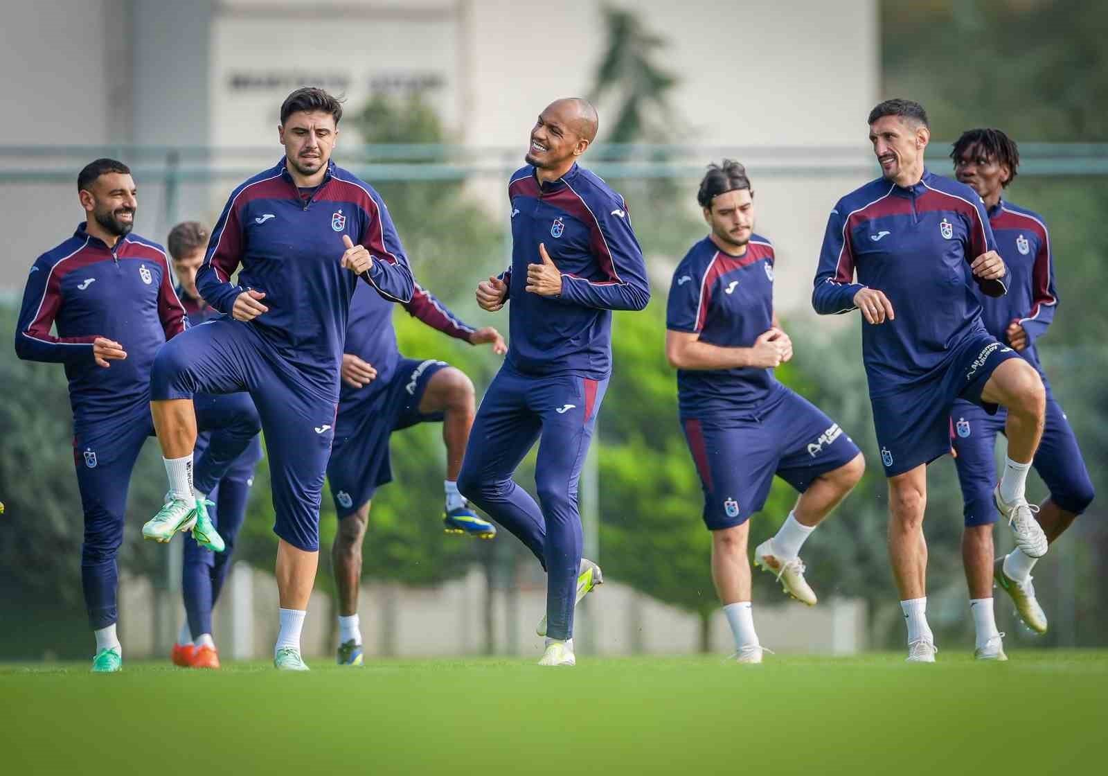 ÇAYKUR RİZESPOR İLE TRABZONSPOR 49. RANDEVUDA