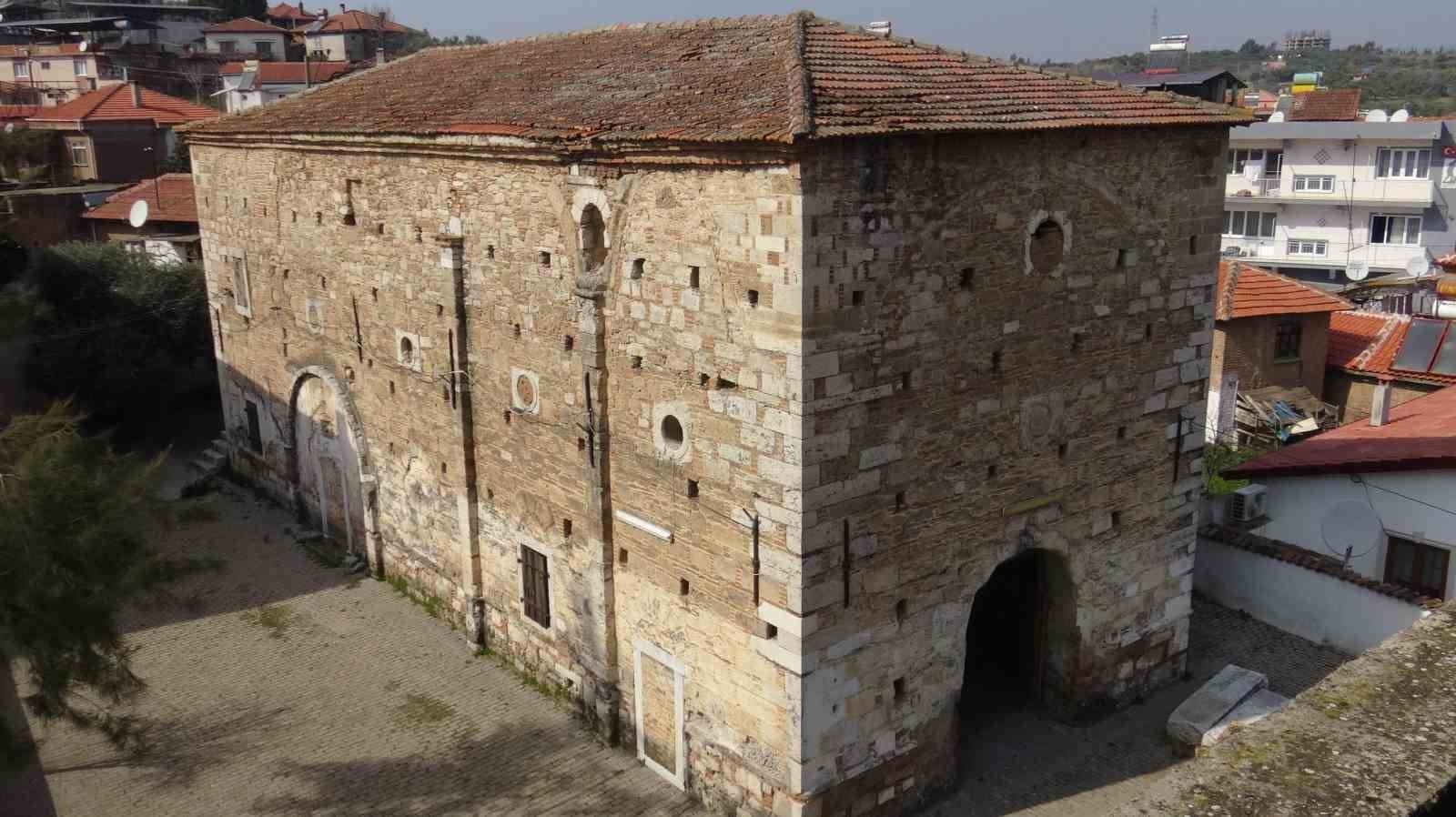 AYDIN’IN 166 YILLIK BAŞMELEK KİLİSESİ KURTARILMAYI BEKLİYOR