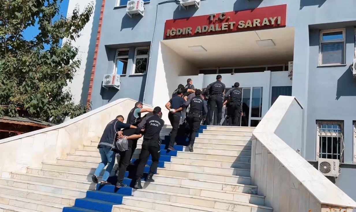 IĞDIR’DA 27 GÜNDE 46 ARANAN ŞAHIS YAKALANDI, 39’U TUTUKLANDI