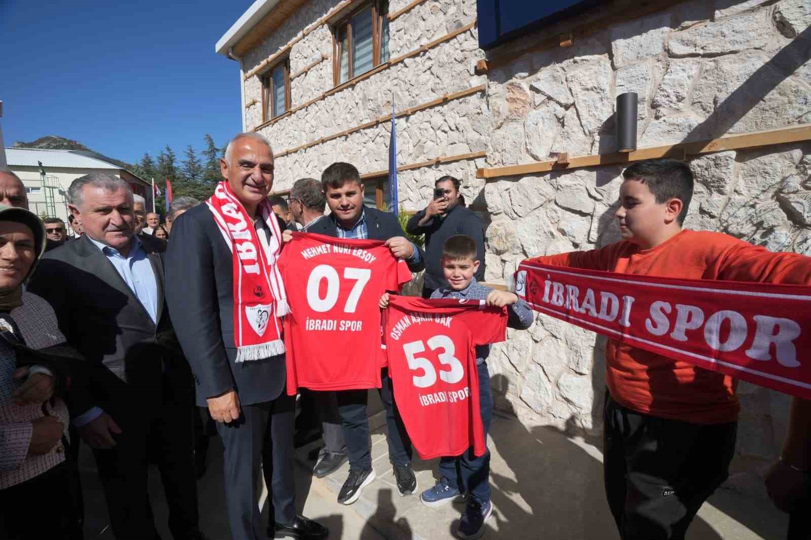 BAKAN ERSOY MEMLEKETİ İBRADI’DA 2 YENİ ESERİN AÇILIŞINI YAPTI