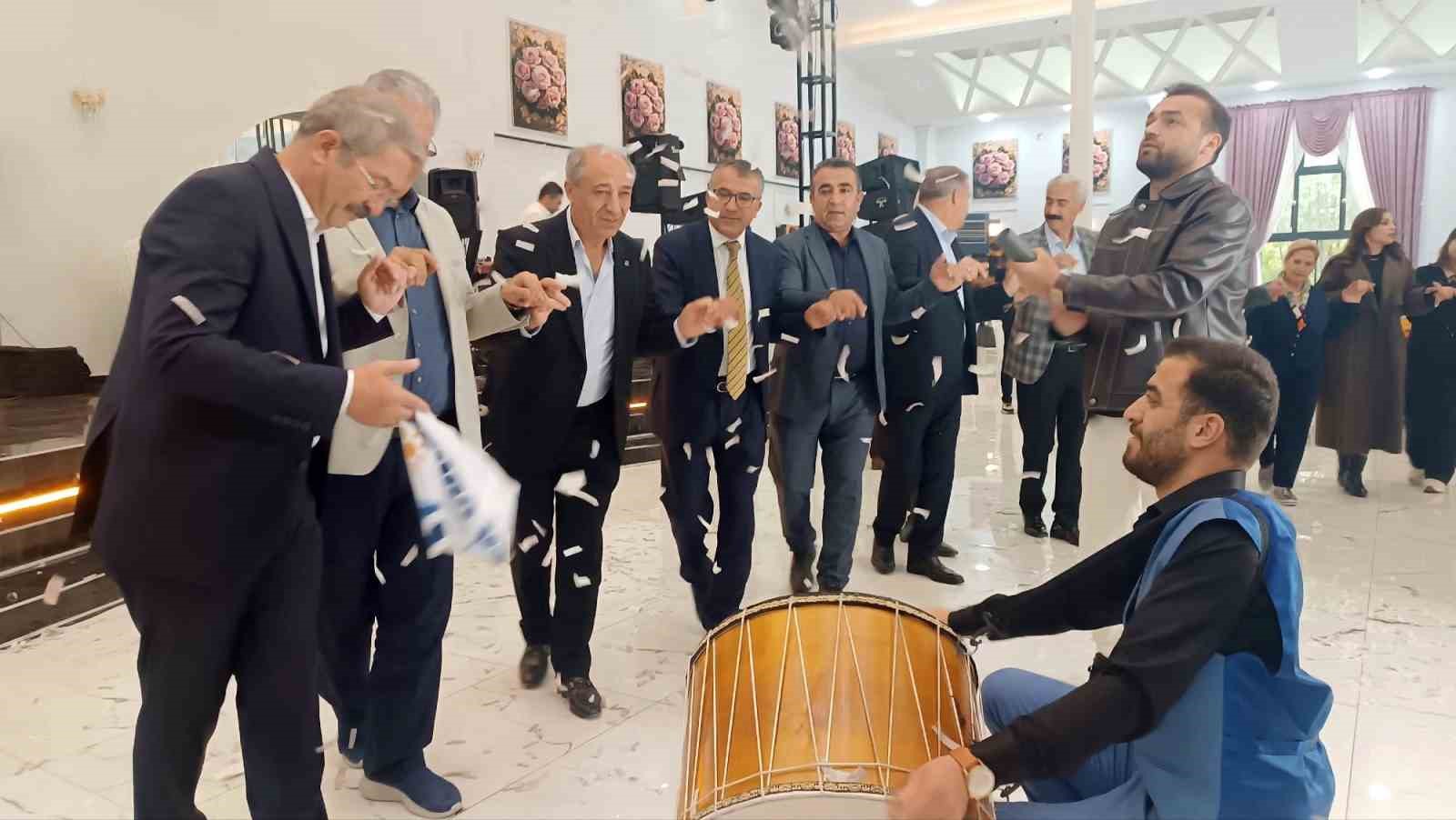 VAN TSO BAŞKANI TAKVA: "BU KENTİN EN GÜVENİLİR LİMANI ORTAK AKIL VE MAVİ LİSTE’DİR"