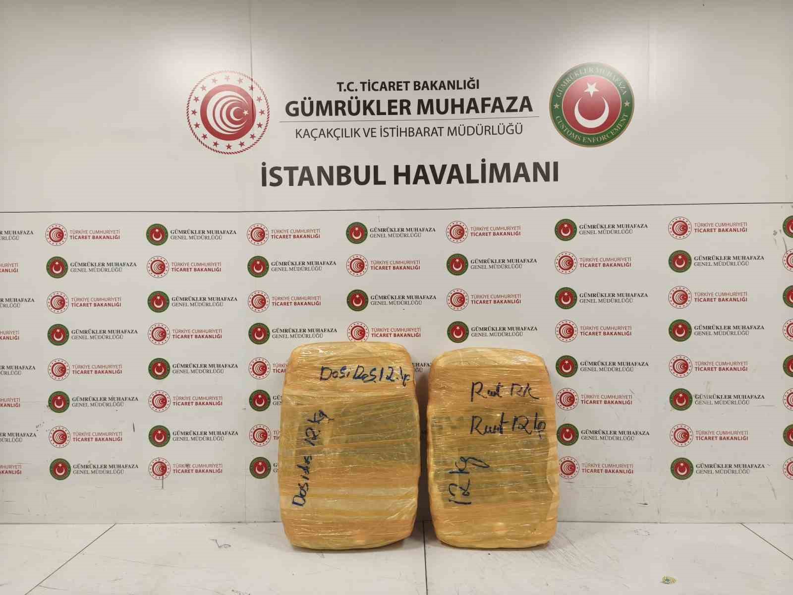 İSTANBUL HAVALİMANI’NDA 25 KİLO ESRAR ELE GEÇİRİLDİ: 2 GÖZALTI
